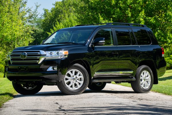 2018 Toyota Land Cruiser