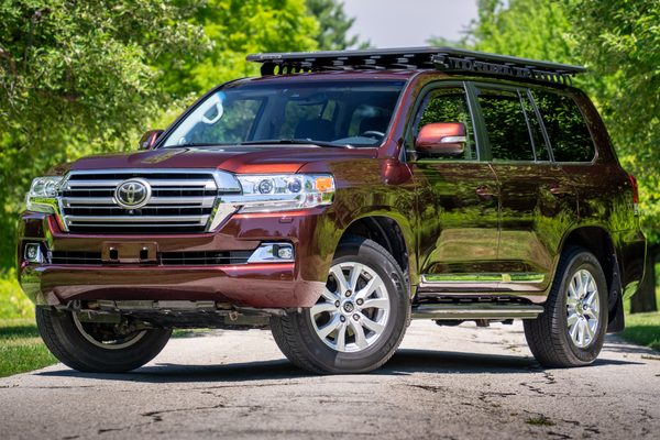 2016 Toyota Land Cruiser